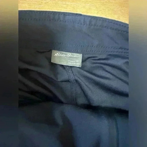 Eddie Bauer shirt with attached shorts - Picture 7 of 8